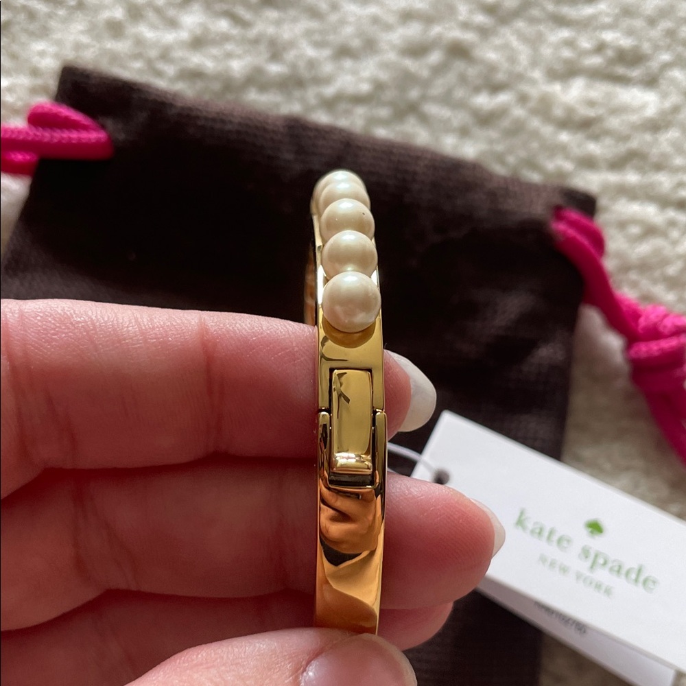 kate spade ♠️ NWT Gold & Pearl bracelet with dust bag - Picture 4 of 12